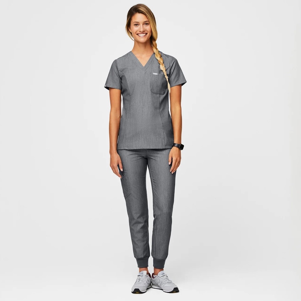 Brand New NWT Figs Scrub Set Size M - Gray